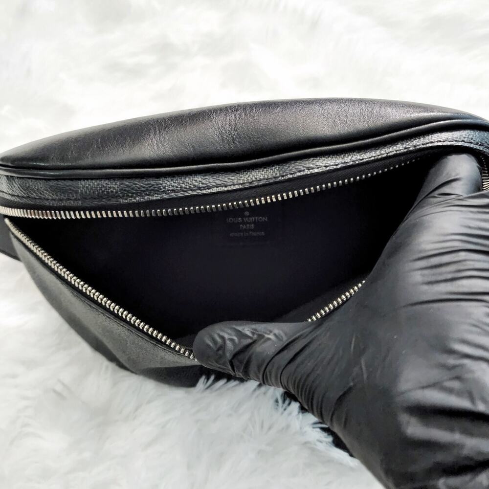 Louis Vuitton Damier Graphite Campus Bumbag Black Preloved - Picture 8 of 10